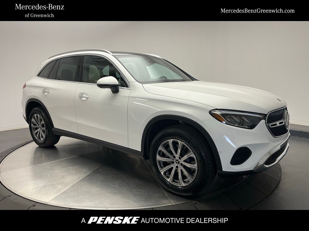 2026 Mercedes-Benz GLC Base's photo