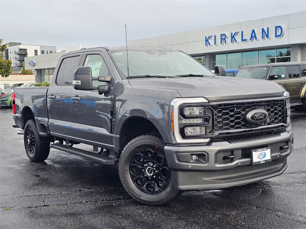 2026 Ford F-350 Super Duty Lariat's photo