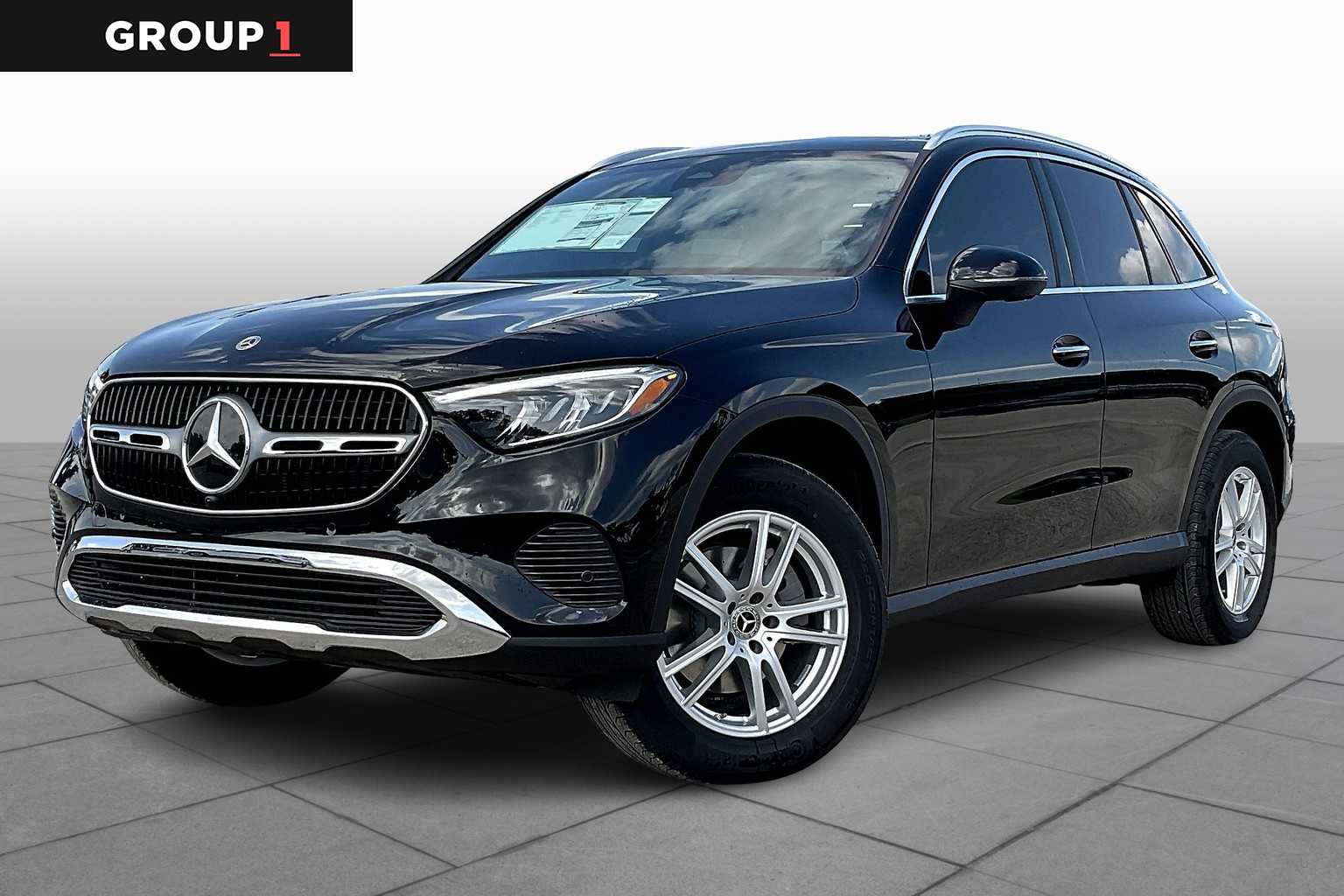 2025 Mercedes-Benz GLC Base's photo