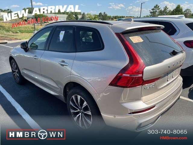 2025 Volvo XC60 B5 Plus photo 3