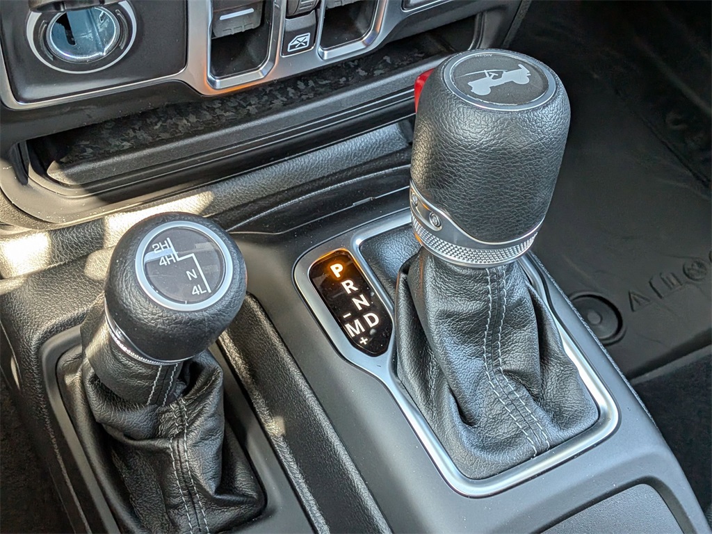 2025 Jeep Wrangler Sport photo 28