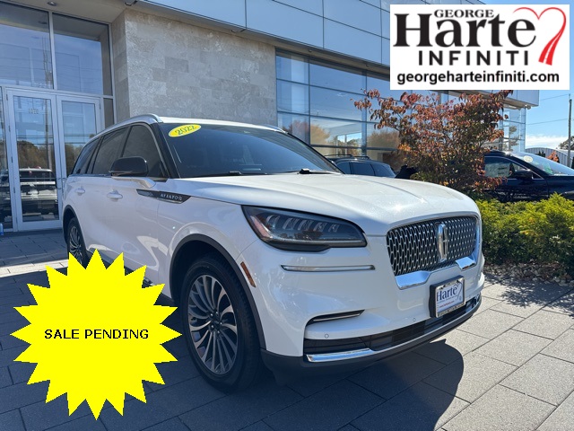 2022 Lincoln Aviator Base's photo