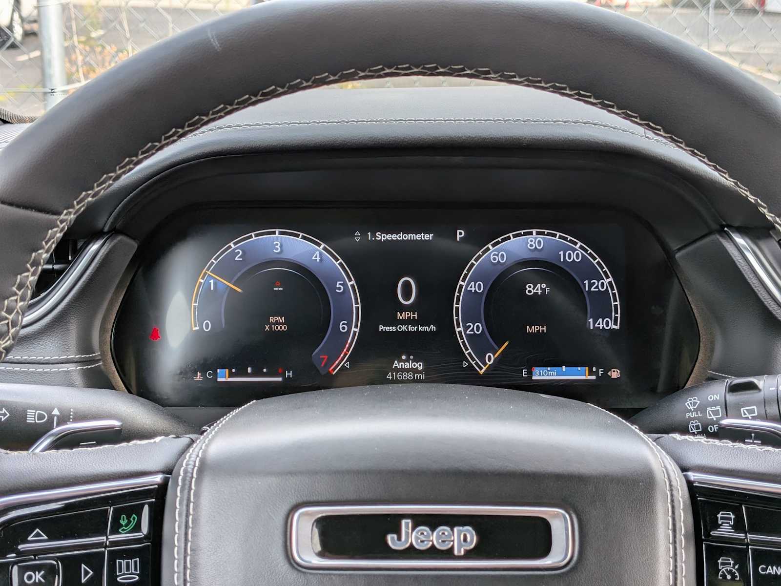 2024 Jeep Grand Cherokee Overland photo 32