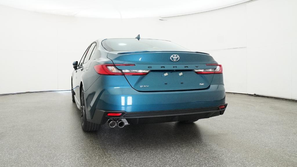 2025 Toyota Camry SE photo 15
