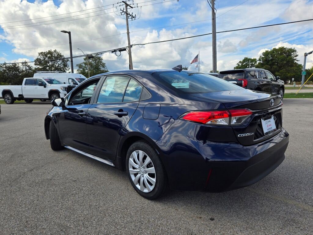 2023 Toyota Corolla LE photo 12