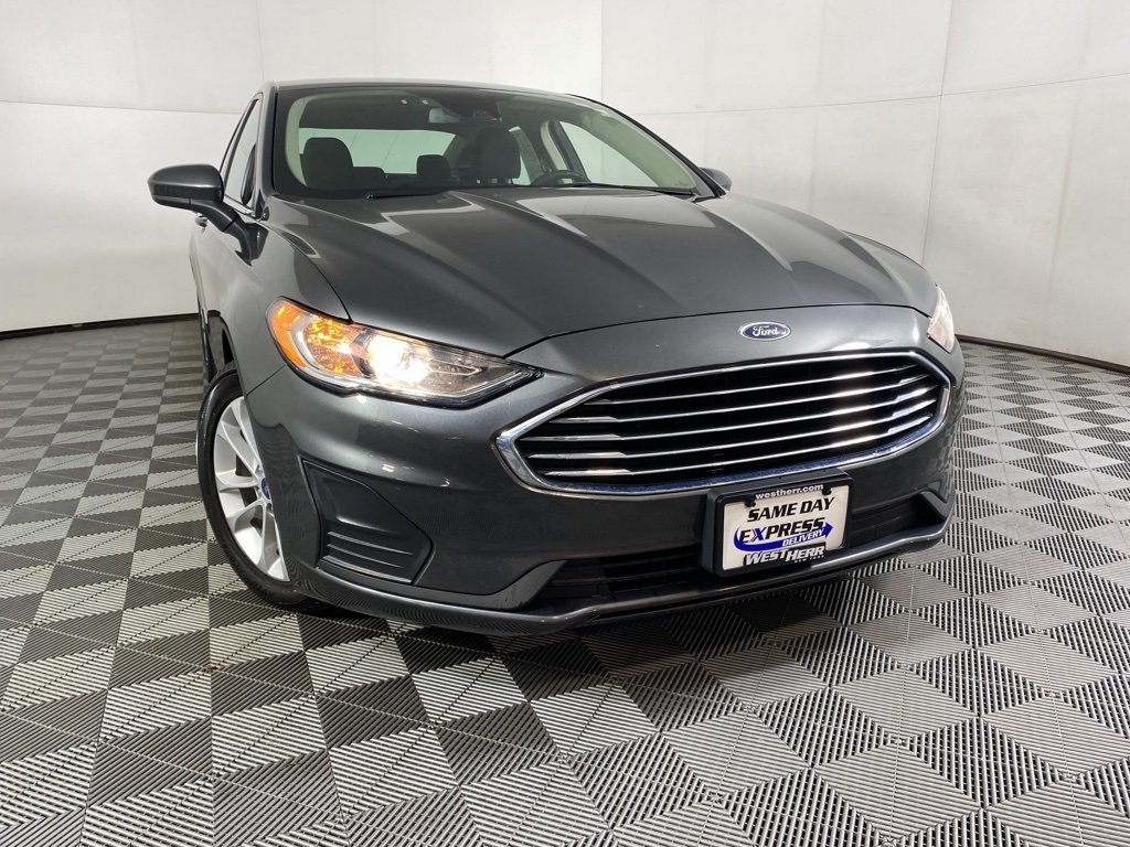 2020 Ford Fusion SE photo 20