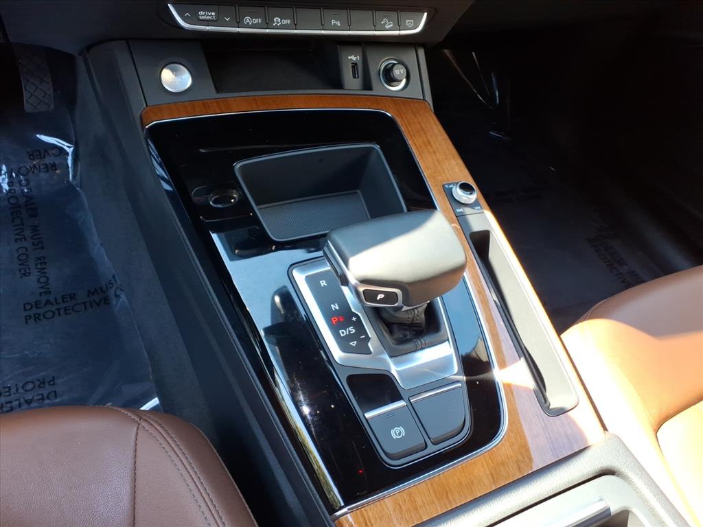 2021 Audi Q5 Premium 45 TFSI photo 8