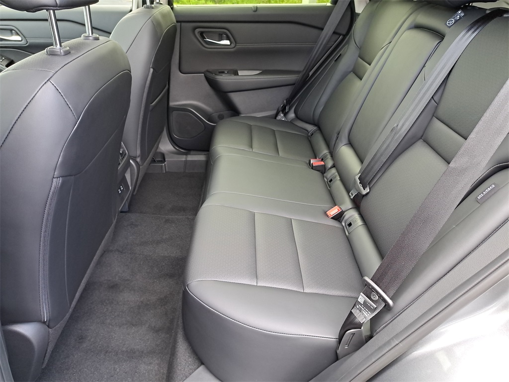 2026 Nissan Rogue SV photo 11