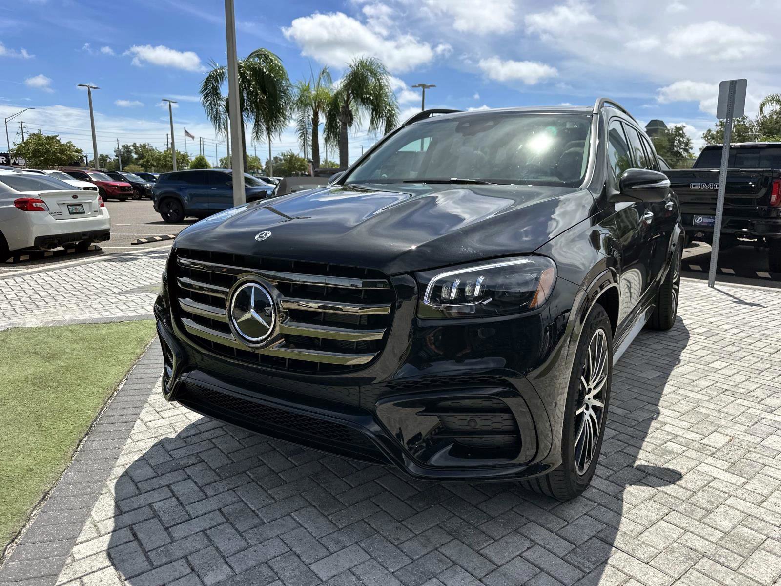 2026 Mercedes Benz GLS 450 4MATIC photo 6