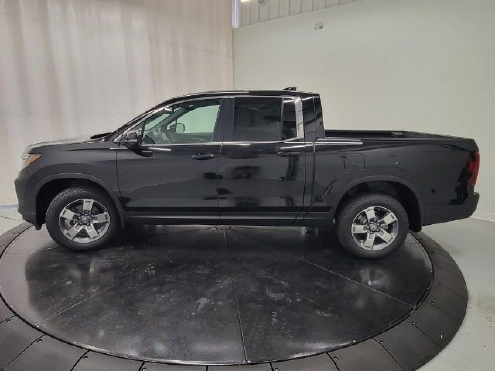 2025 Honda Ridgeline RTL photo 2