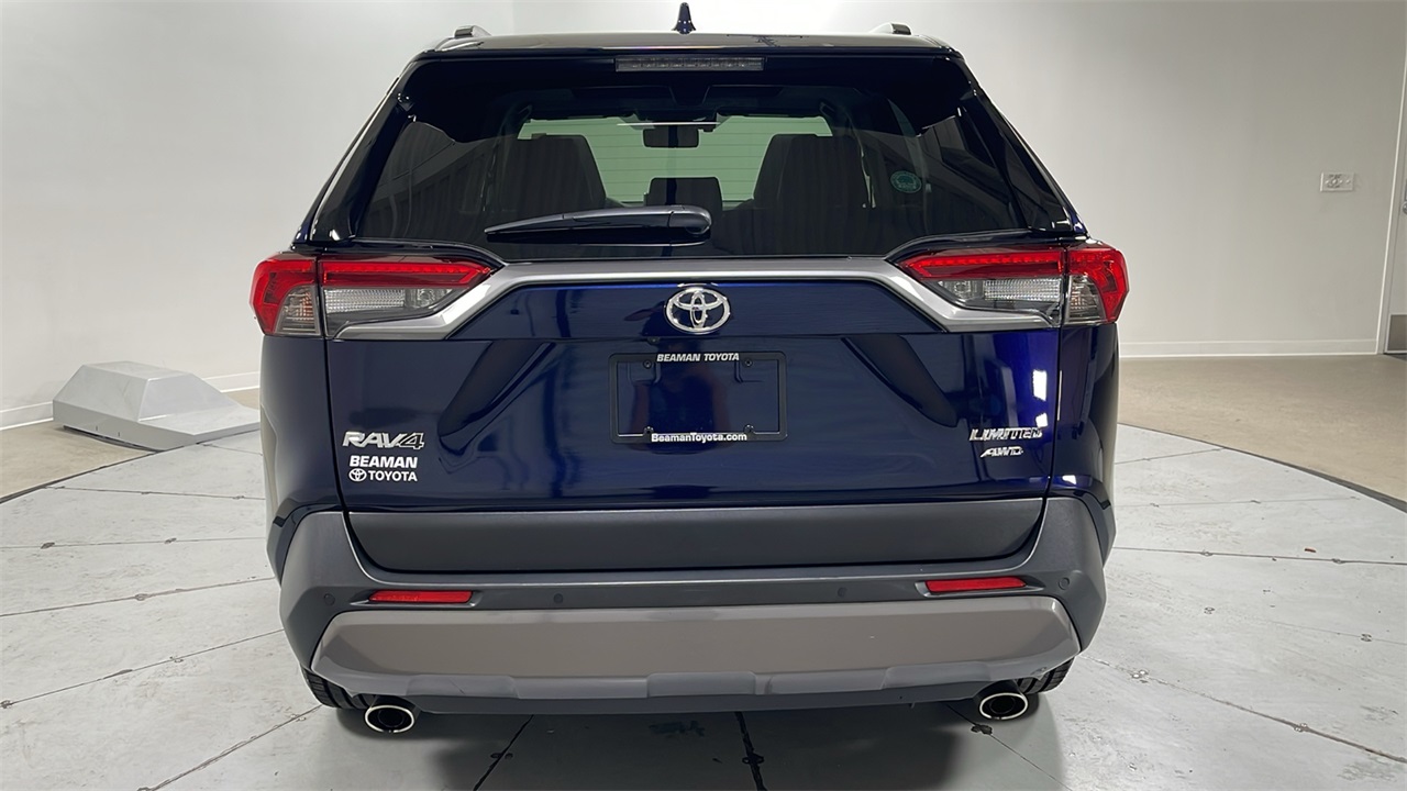 2019 Toyota RAV4 Limited photo 4