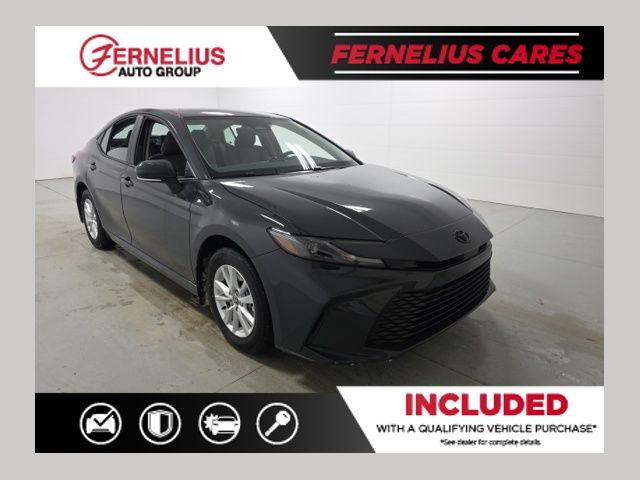 2026 Toyota Camry LE's photo