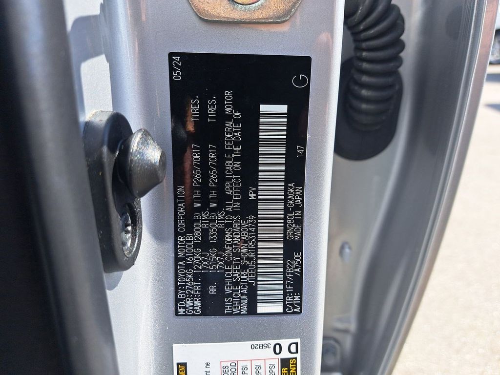 2024 Toyota 4Runner SR5 photo 30