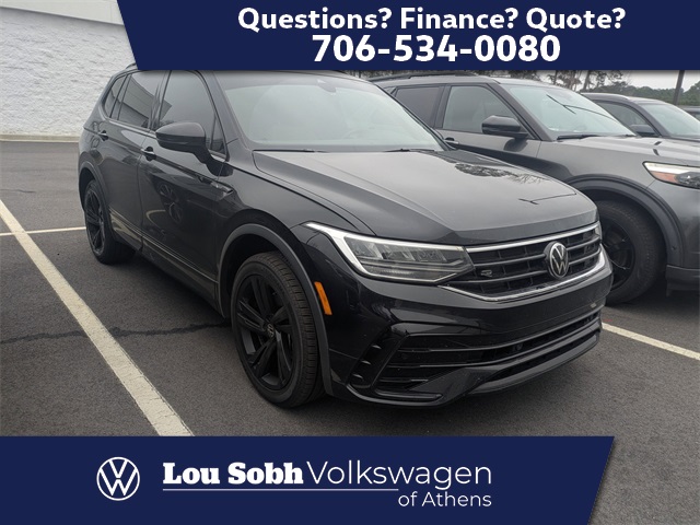 2023 Volkswagen Tiguan SE R-LINE BLACK's photo