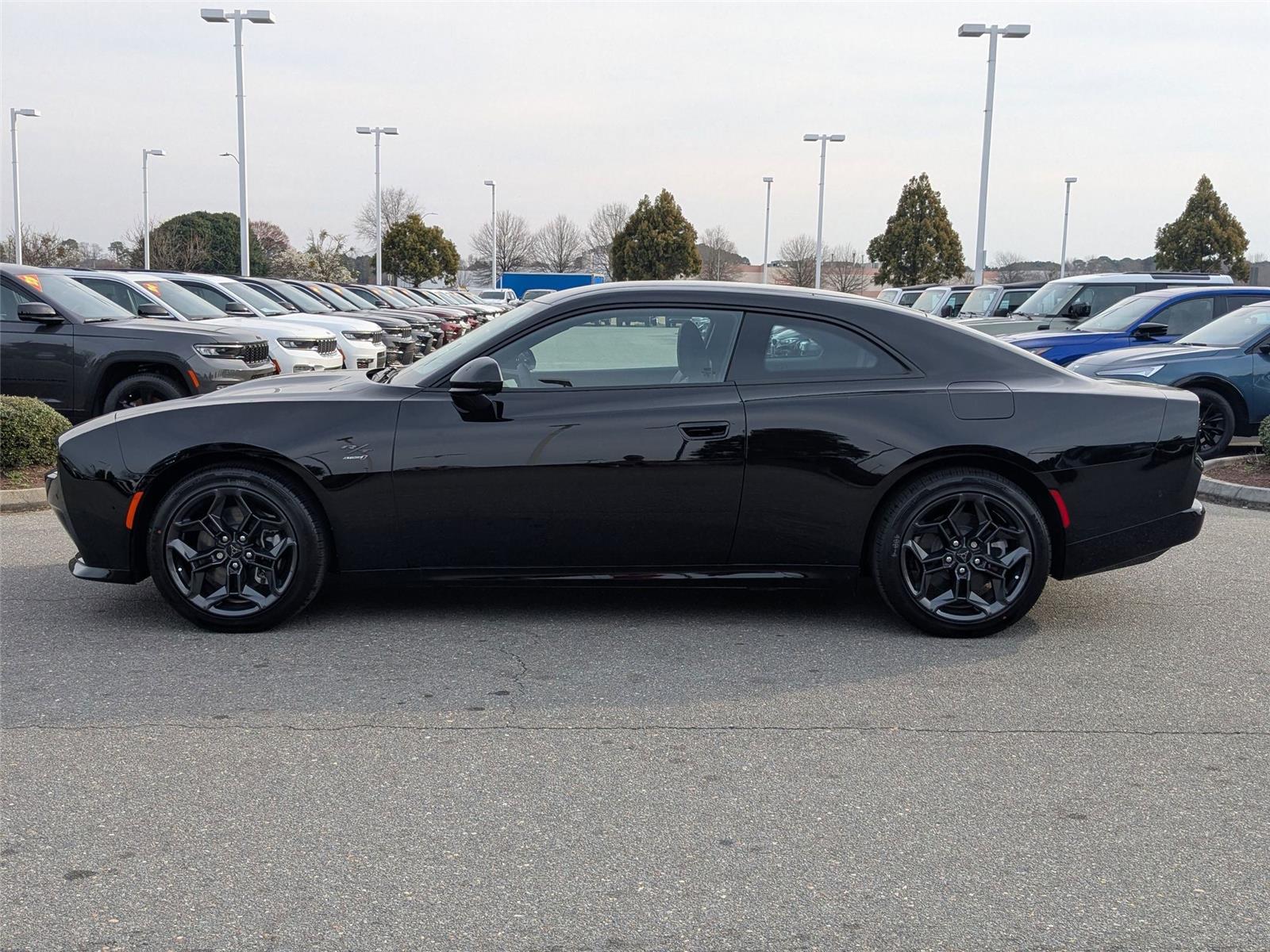 2025 Dodge Charger R/T photo 8