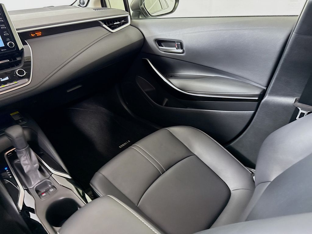 2022 Toyota Corolla XLE photo 23