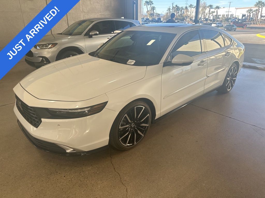2025 Honda Accord Hybrid Touring's photo