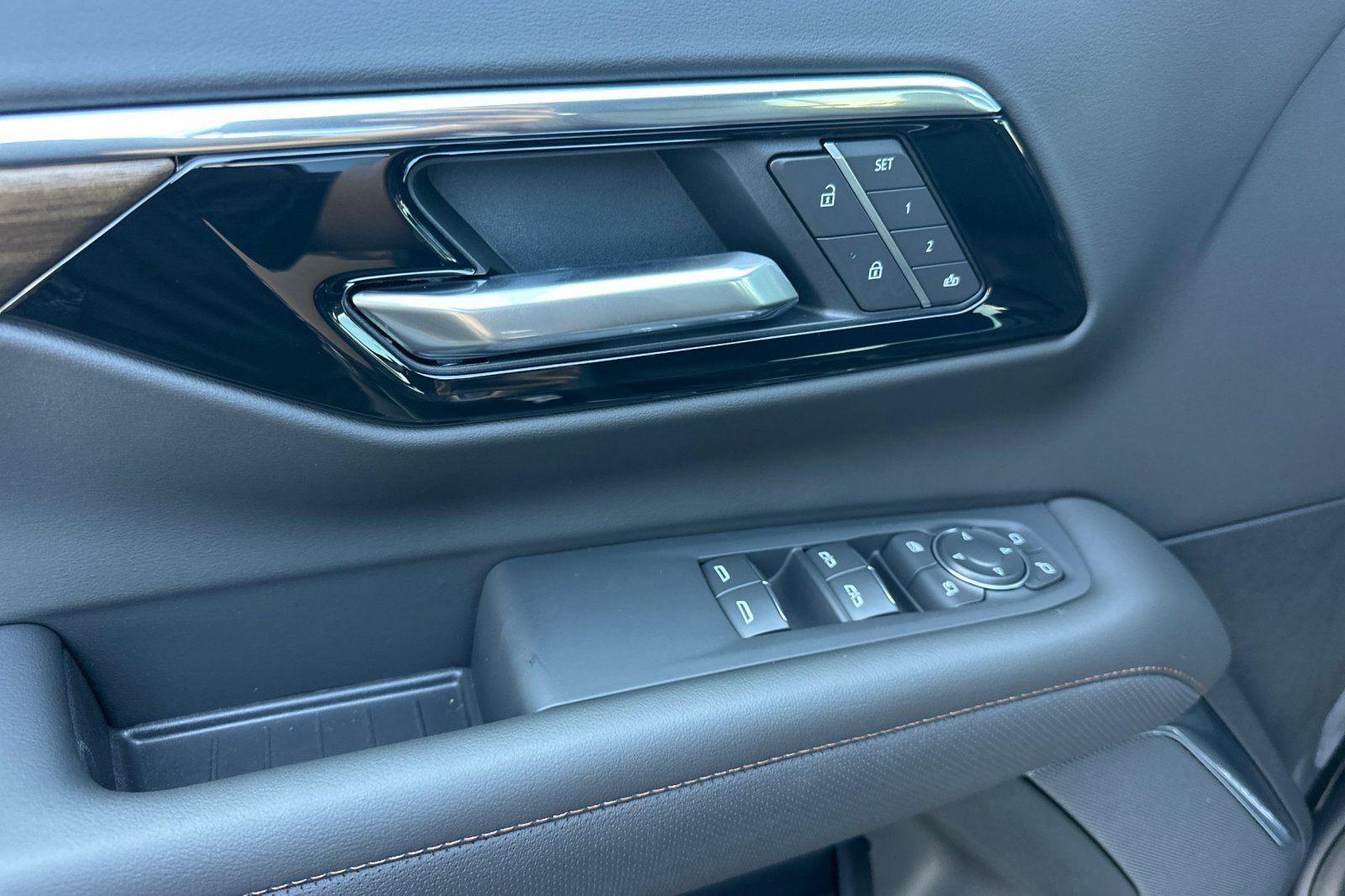 2026 Chevrolet Tahoe High Country photo 11