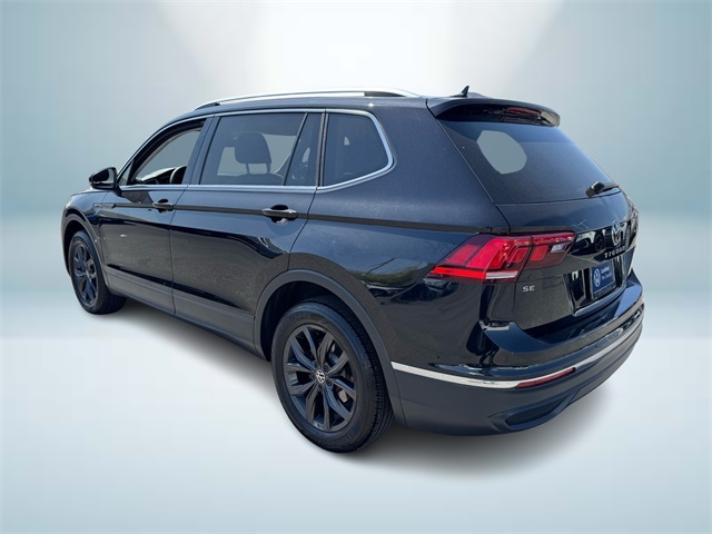 2024 Volkswagen Tiguan SE Sport photo 3