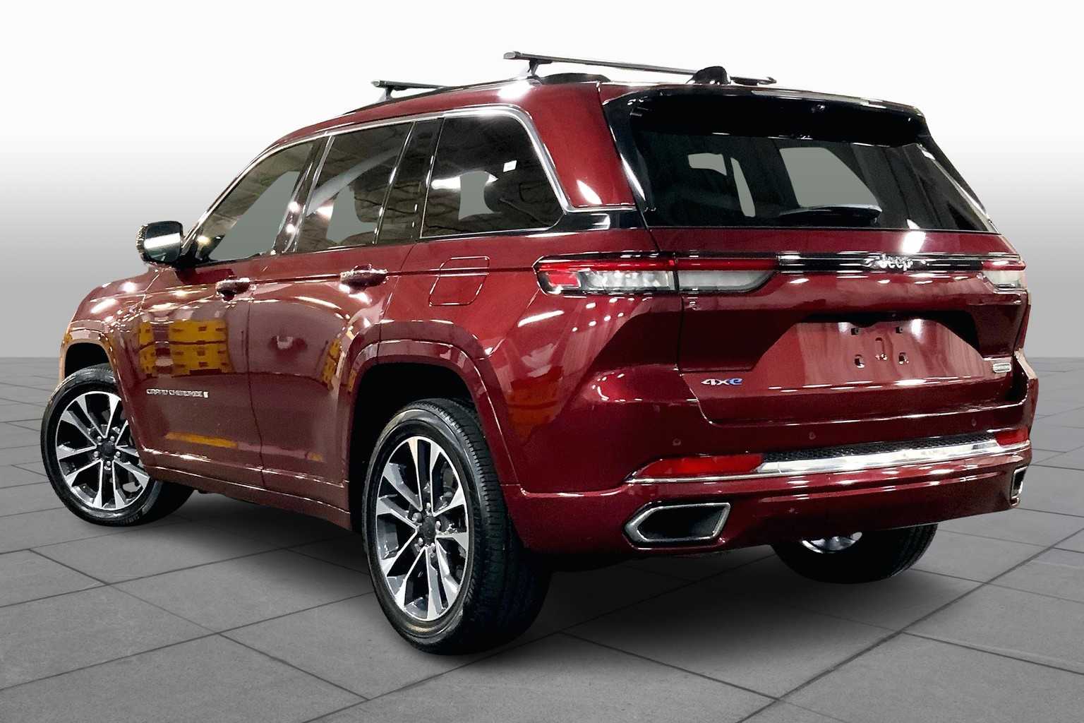 2023 Jeep Cherokee 4xe Overland photo 11