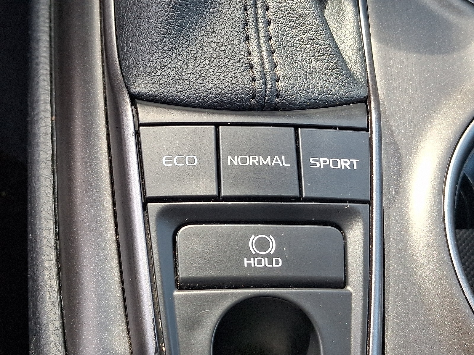 2023 Toyota Camry SE photo 24