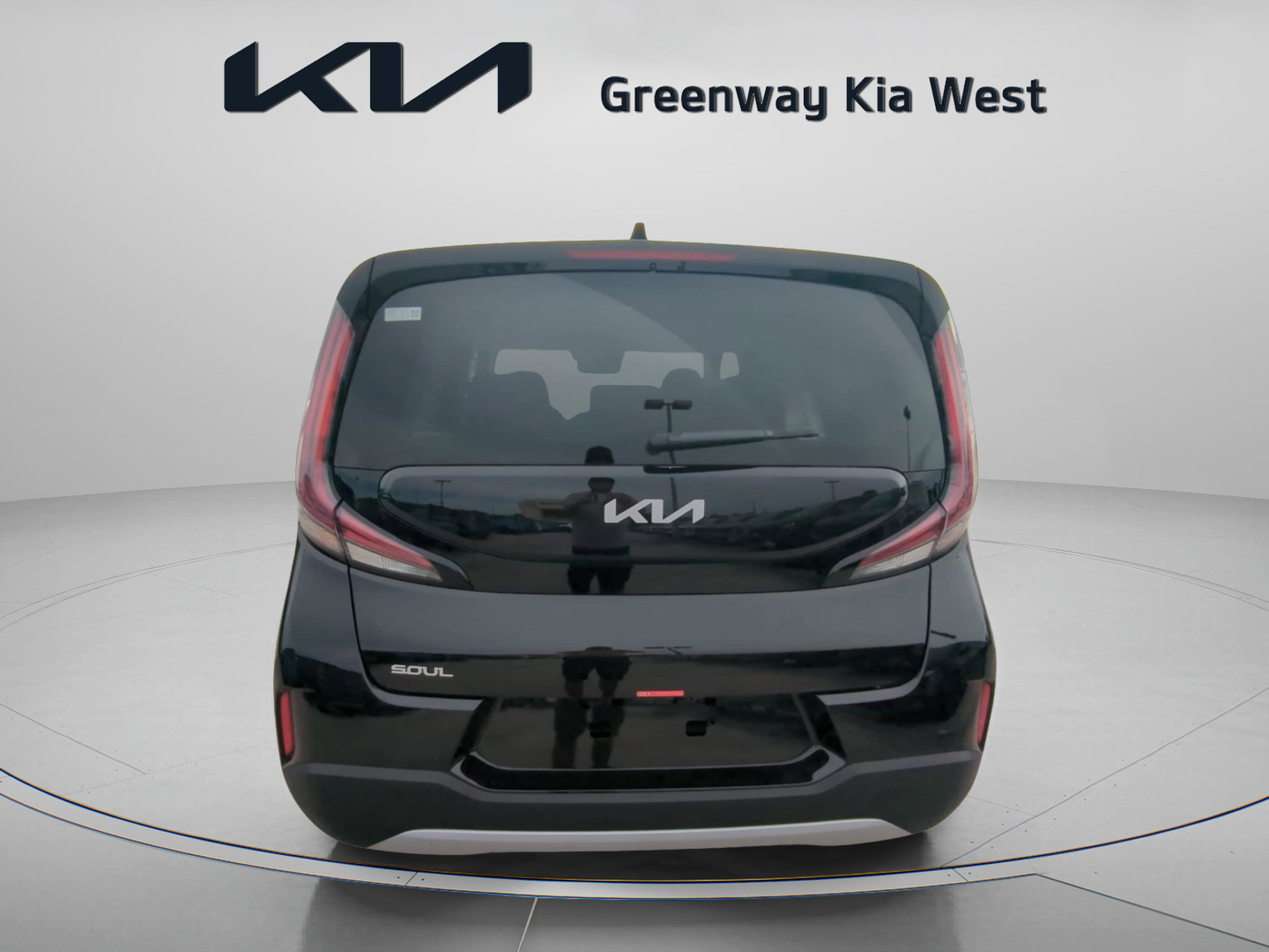 2025 Kia Soul LX photo 3