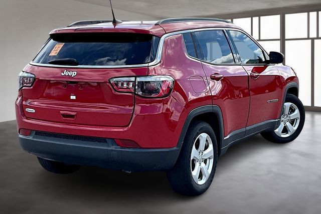 2021 Jeep Compass Latitude photo 3