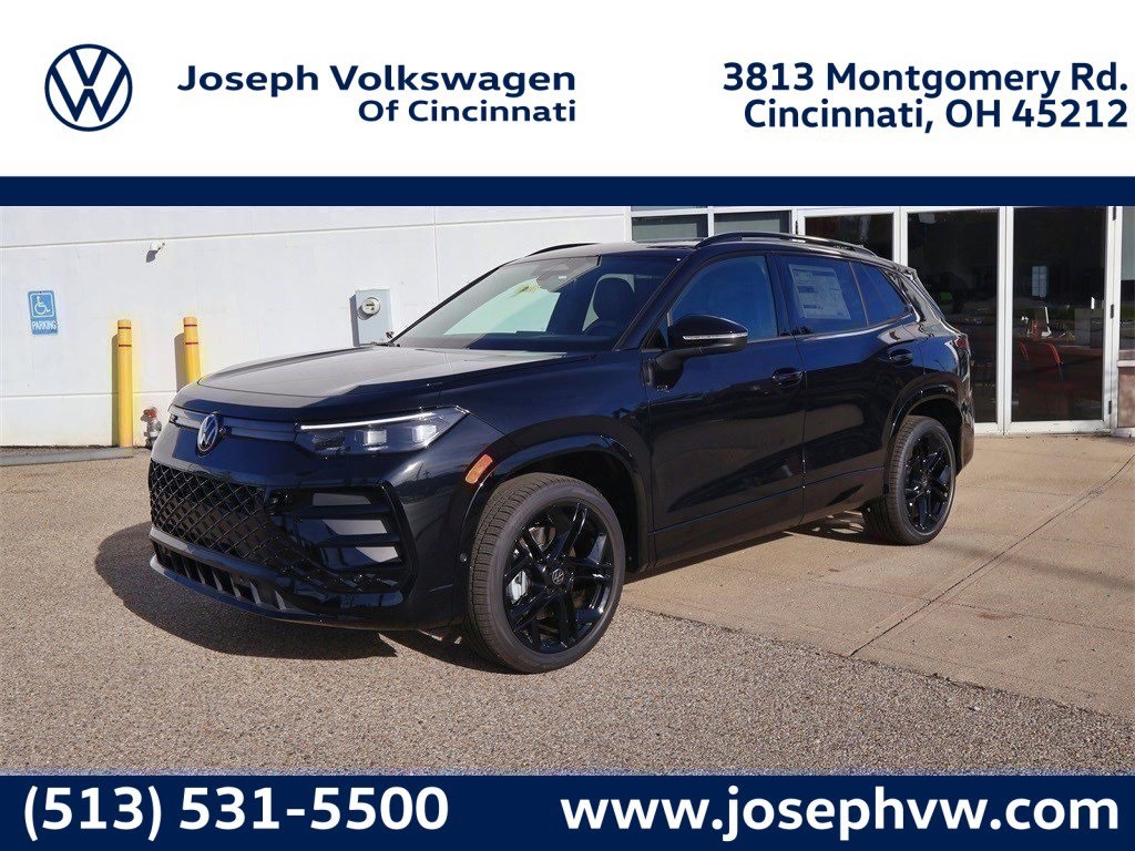 2026 Volkswagen Tiguan SE R-LINE BLACK's photo