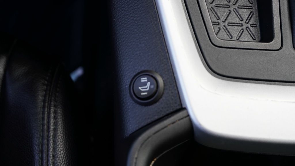 2022 Toyota RAV4 XLE photo 33