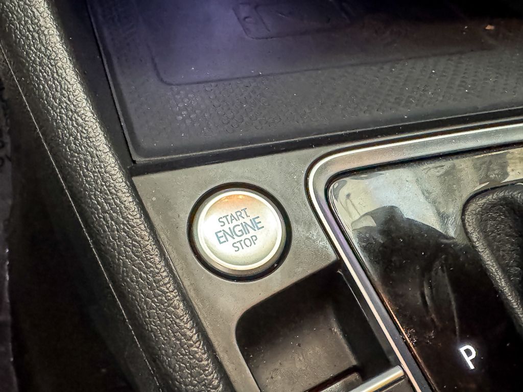 2021 VOLKSWAGEN JETTA - Image 17