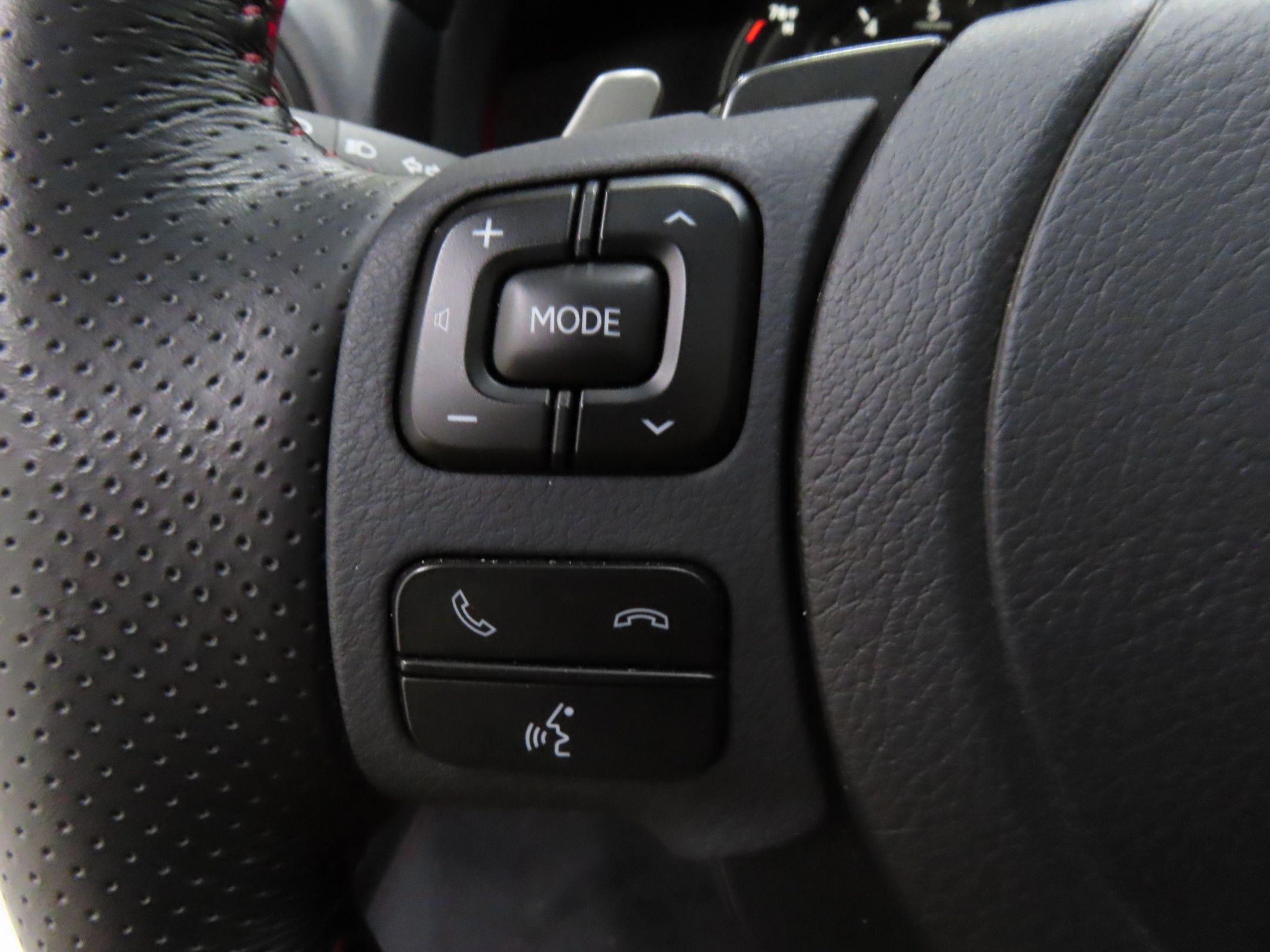 2023 Lexus IS 500 F SPORT Performance photo 12