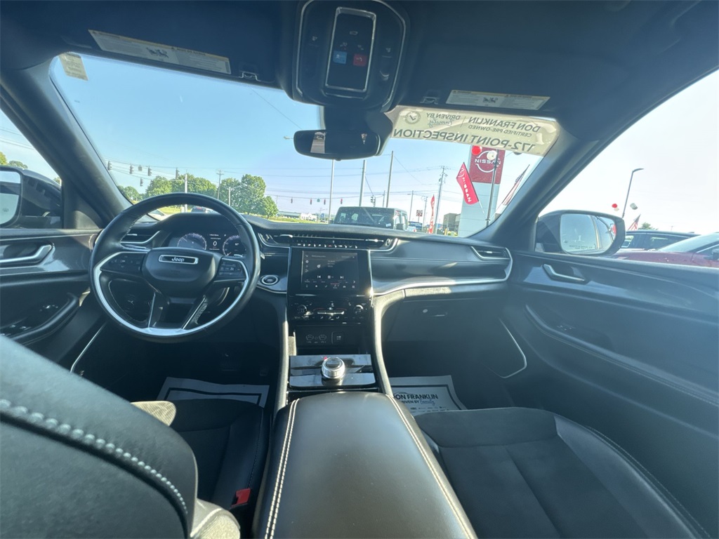 2022 Jeep Grand Cherokee Altitude photo 9
