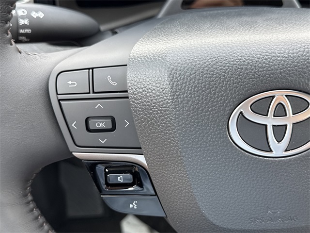 2025 Toyota Camry XLE photo 20