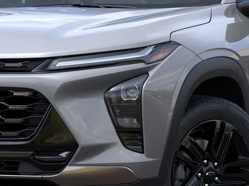 2025 Chevrolet Trax ACTIV photo 2