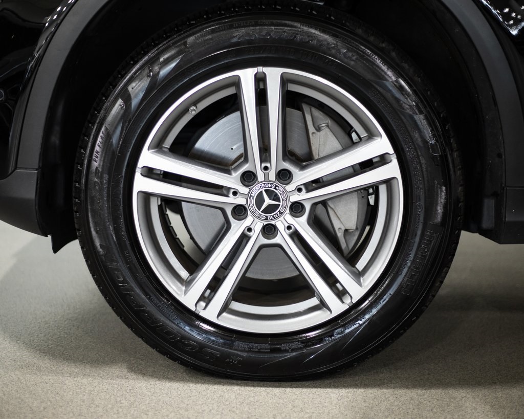 2022 Mercedes Benz GLC 300 4MATIC photo 4