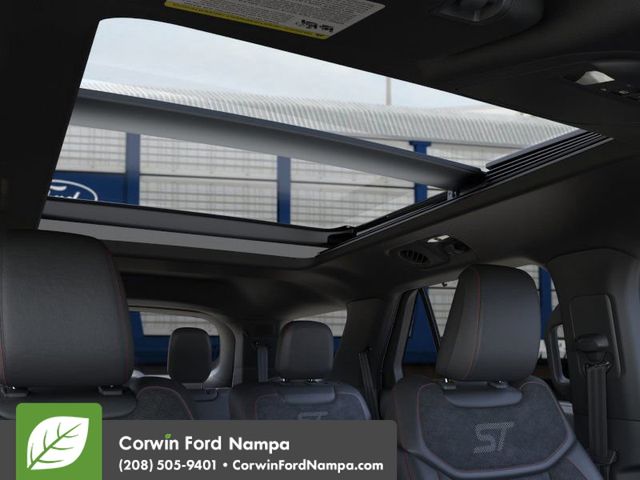 New 2025 White Ford ST image 22