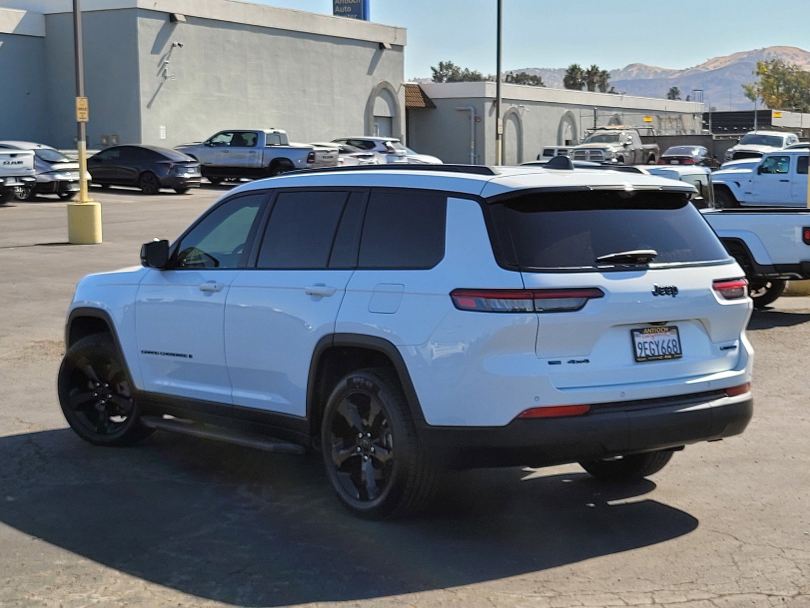 2023 Jeep Grand Cherokee Limited photo 6