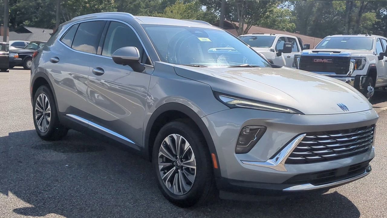 2025 Buick Envision Preferred photo 2