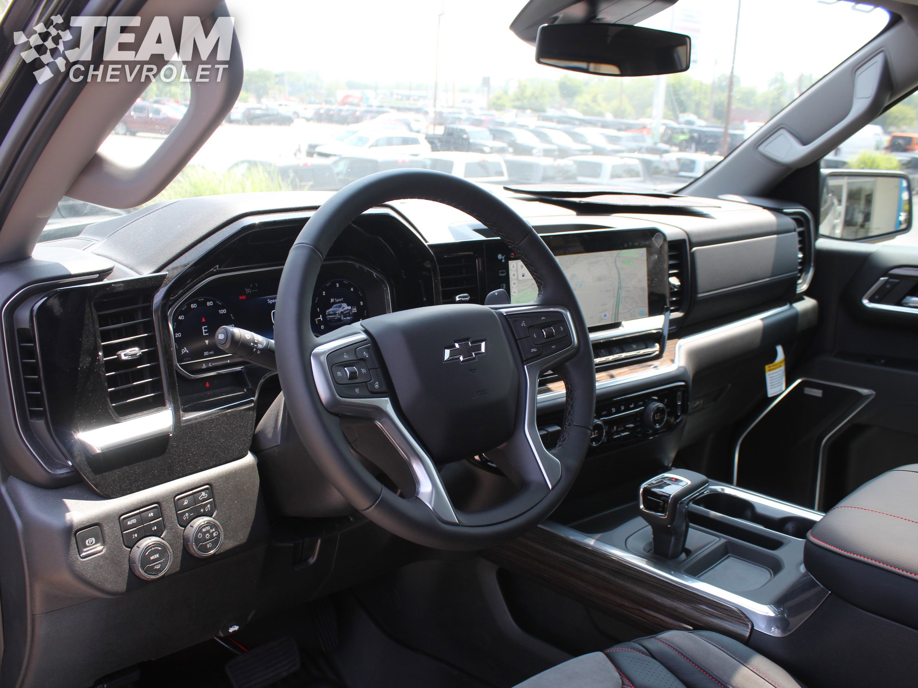 2025 Chevrolet Silverado 1500 RST photo 12