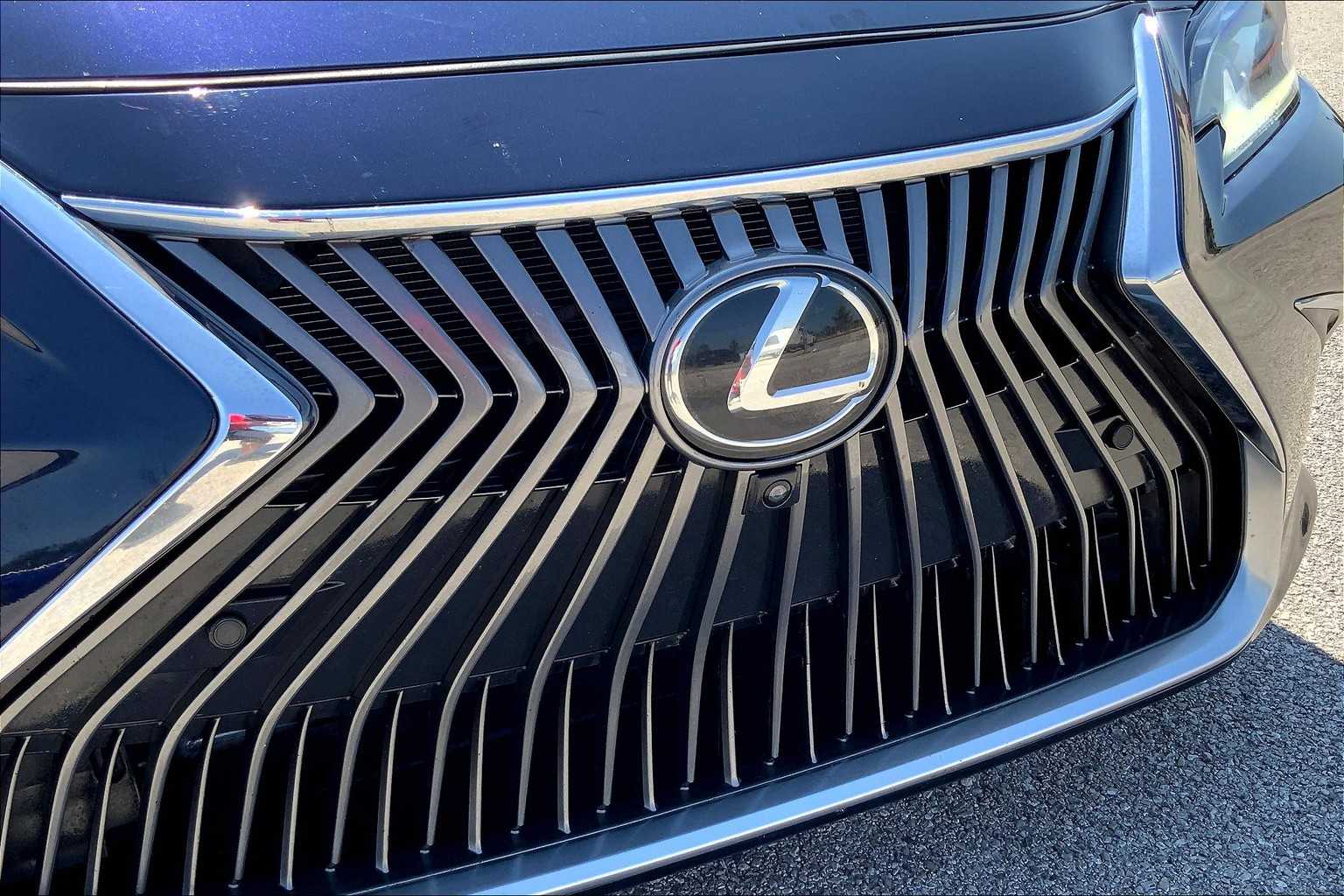 2020 Lexus ES 350 Ultra Luxury photo 27