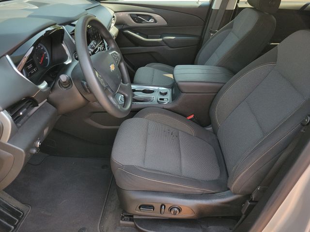2021 Chevrolet Traverse LS photo 4
