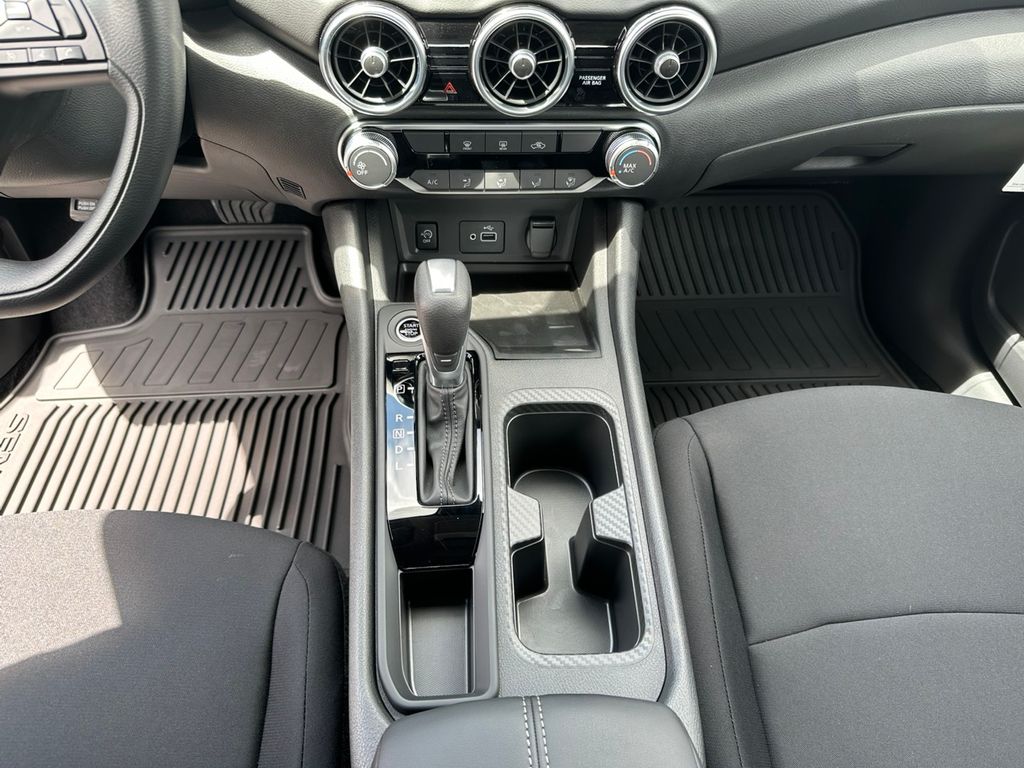 2025 Nissan Sentra S photo 4