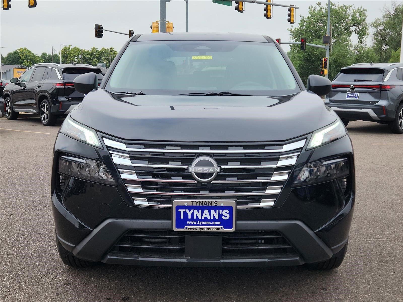 2026 Nissan Rogue S photo 4