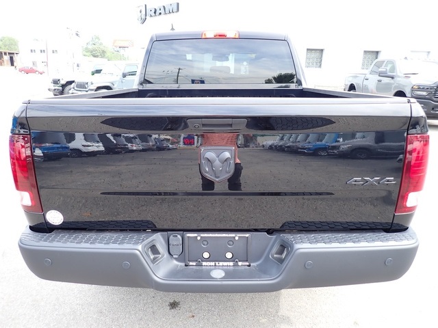 2022 Ram 1500 Classic Warlock photo 4