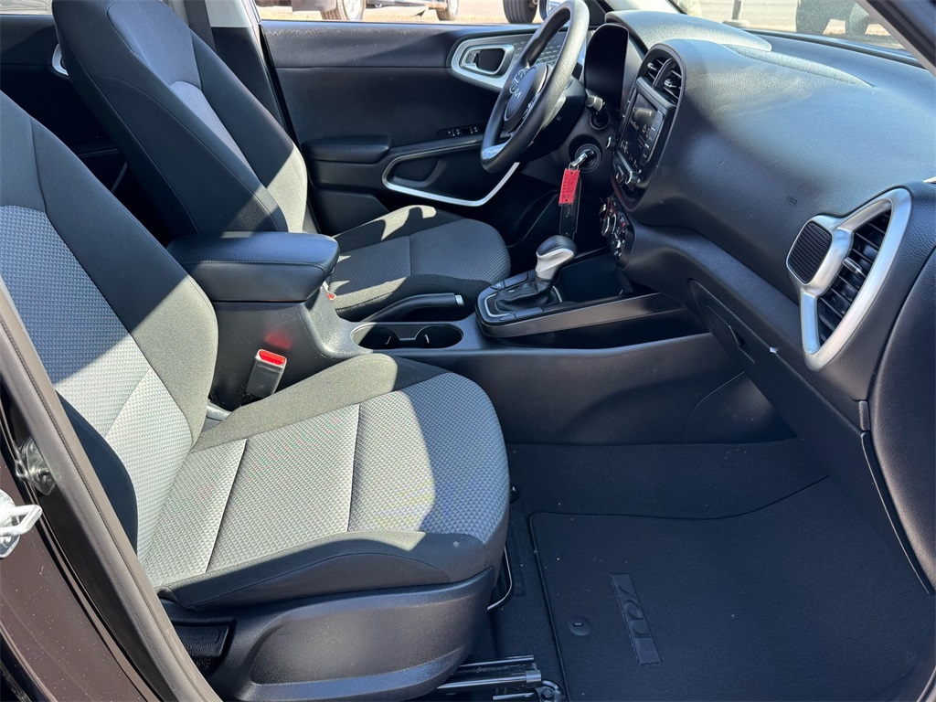 2023 Kia Soul LX photo 20