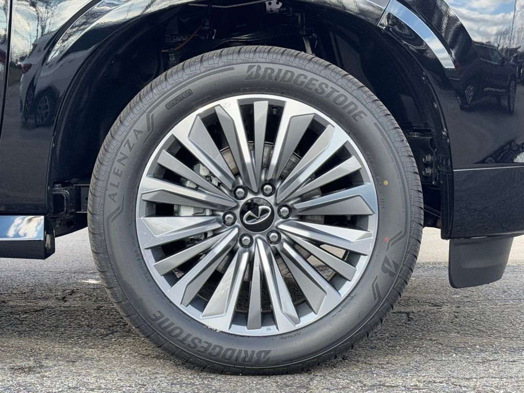 2025 Infiniti QX80 Luxe photo 3