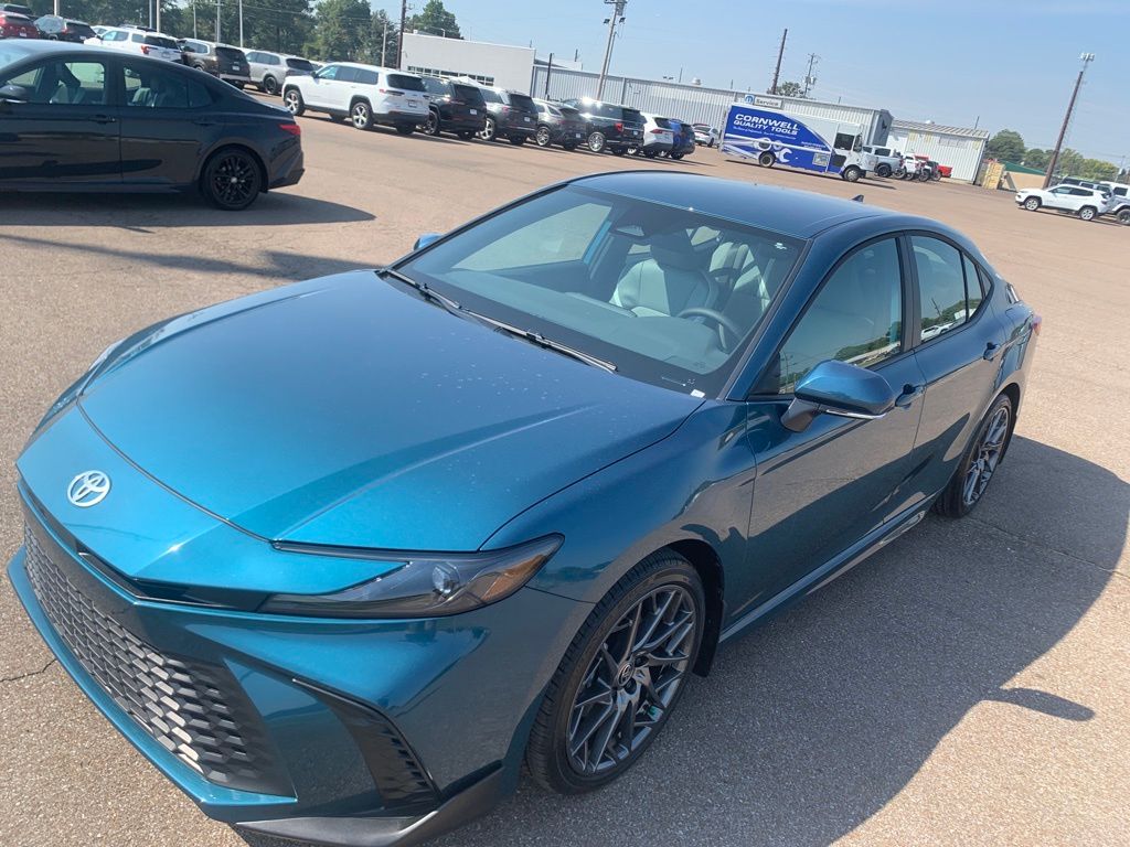 2026 Toyota Camry SE photo 3
