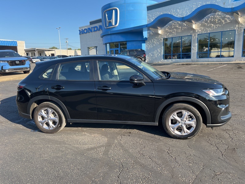 2024 Honda HR-V LX photo 2