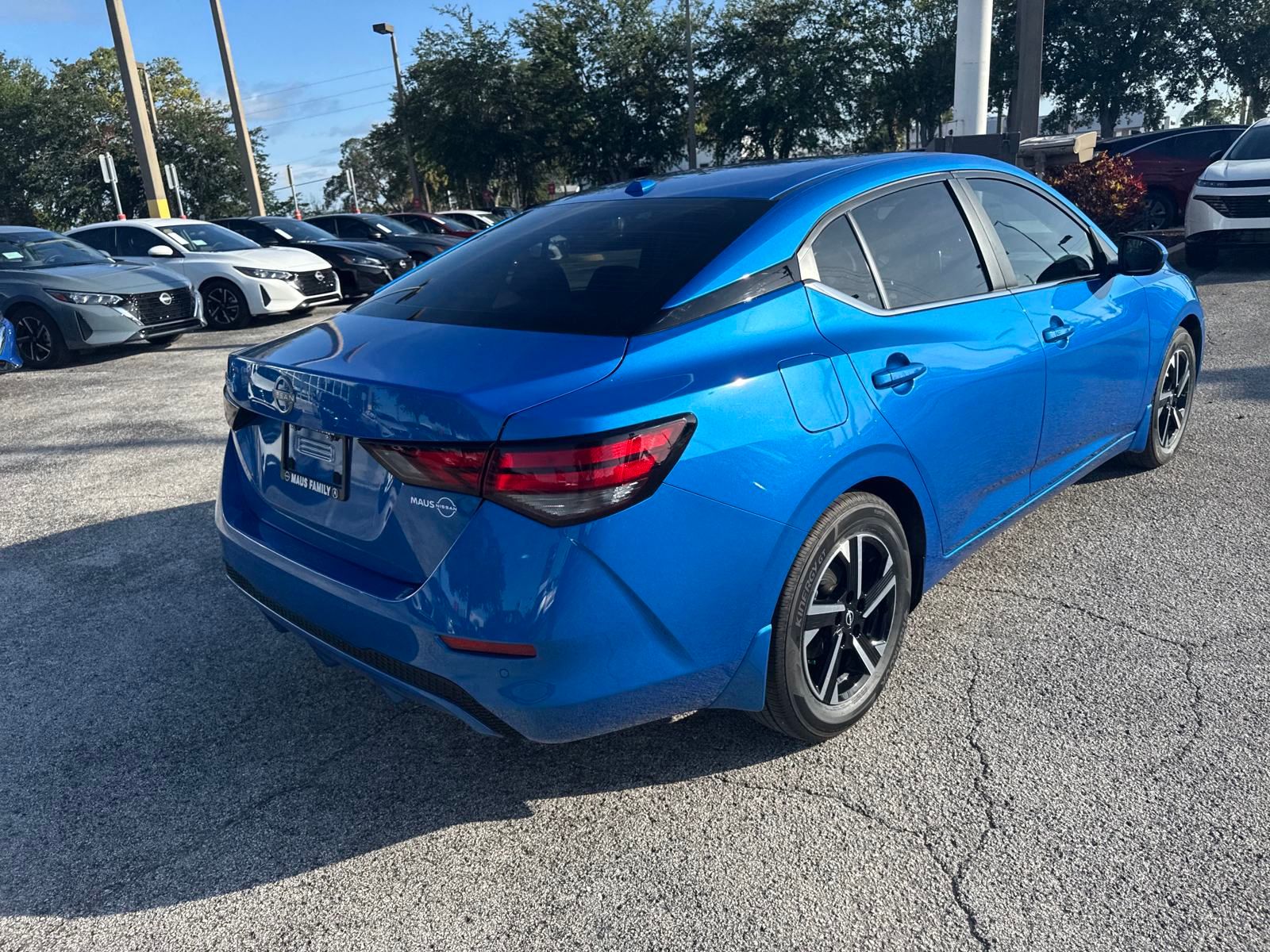 2025 Nissan Sentra SV photo 5