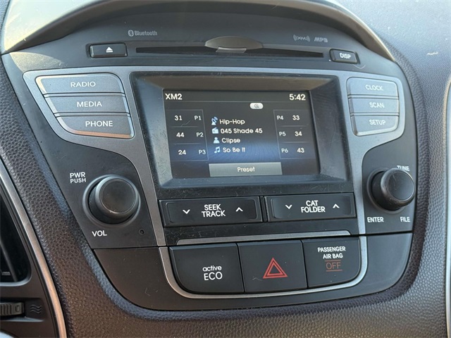 2015 Hyundai Tucson SE photo 2